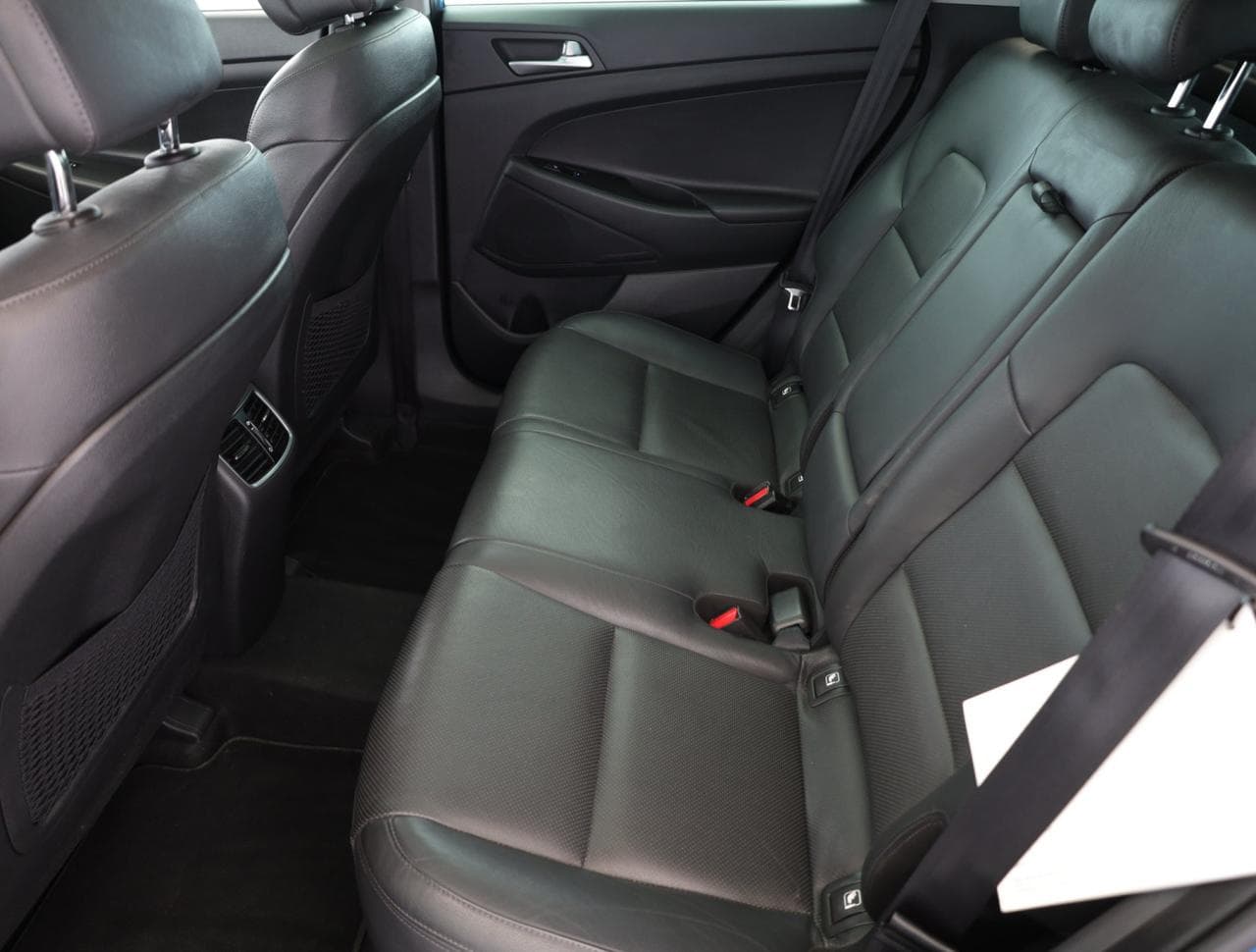 2016 Hyundai Tucson - 12