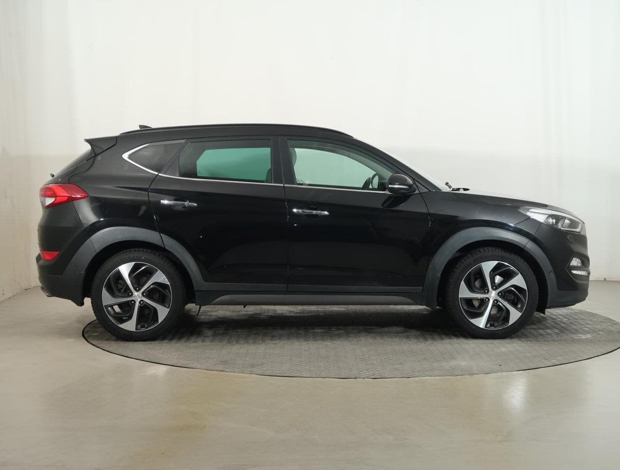 2015 Hyundai TUCSON - 8
