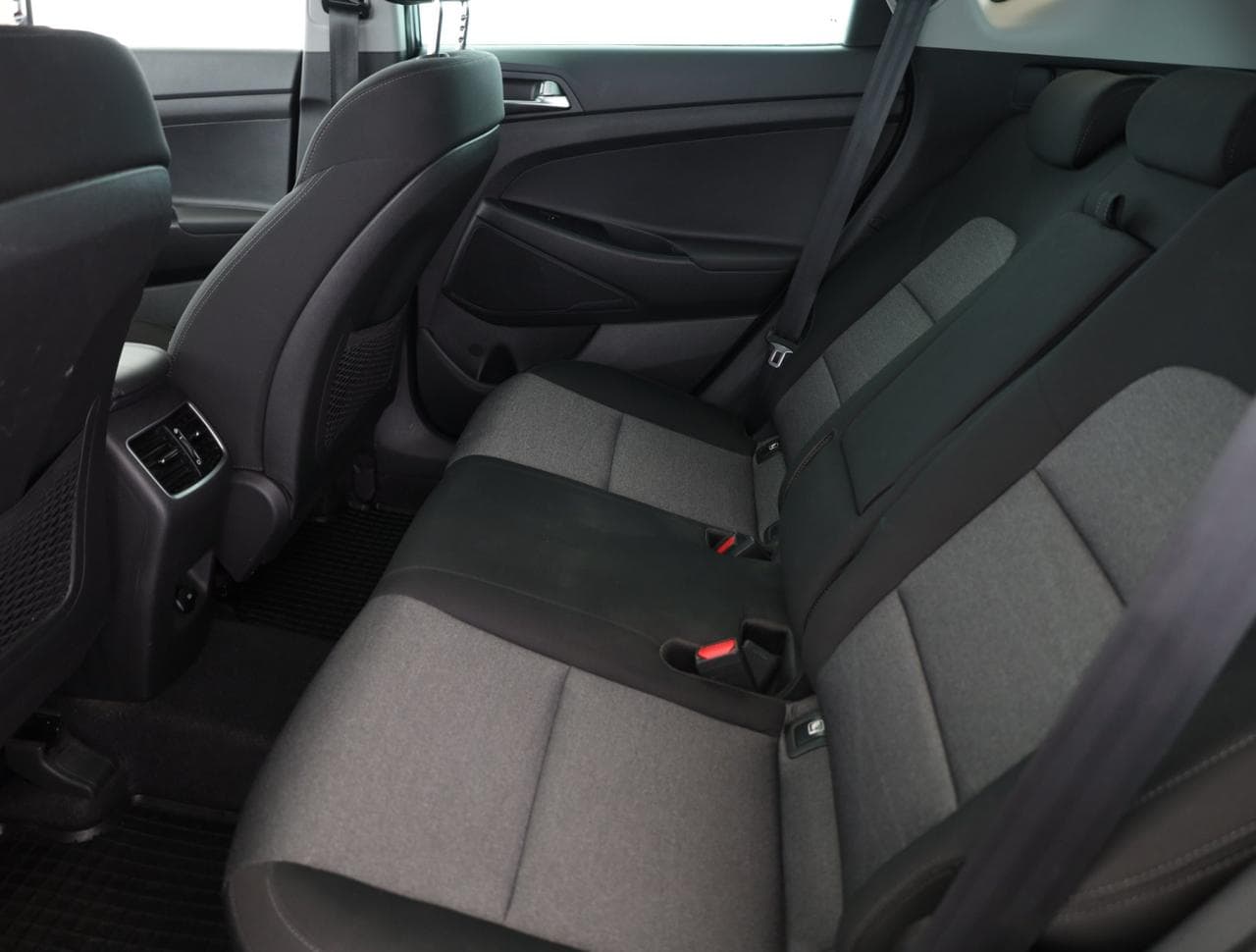 2019 Hyundai TUCSON - 12