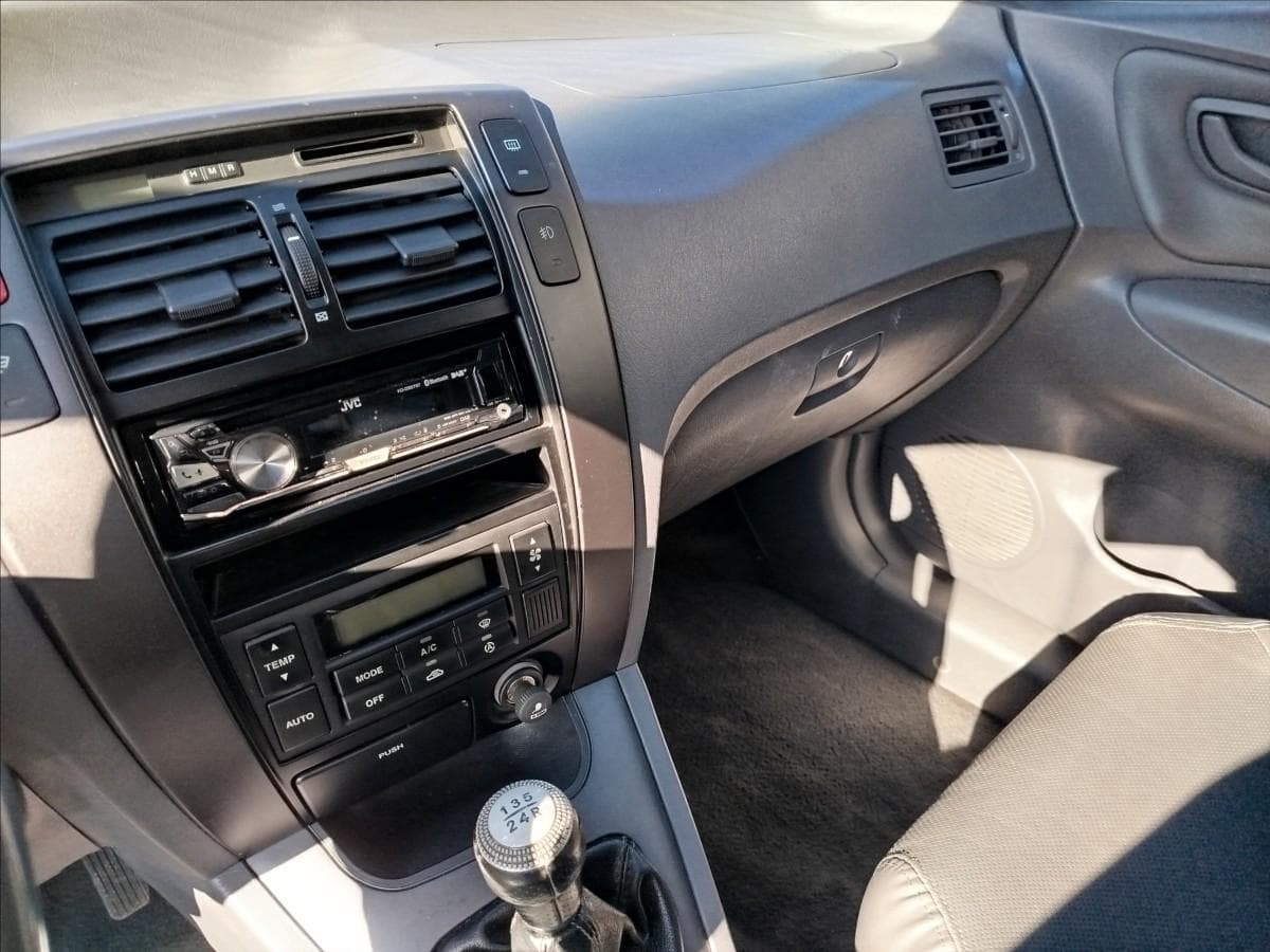 2005 Hyundai TUCSON - 17