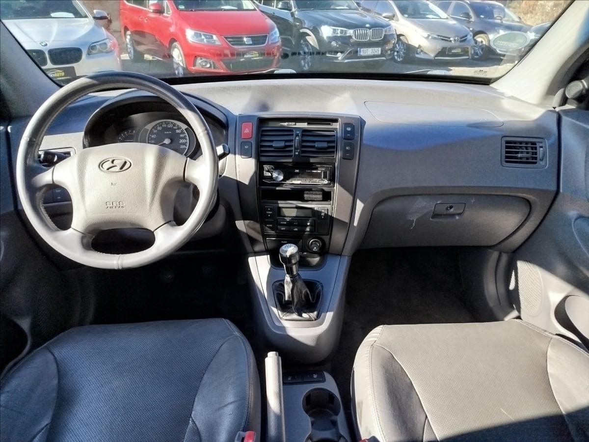 2005 Hyundai TUCSON - 16