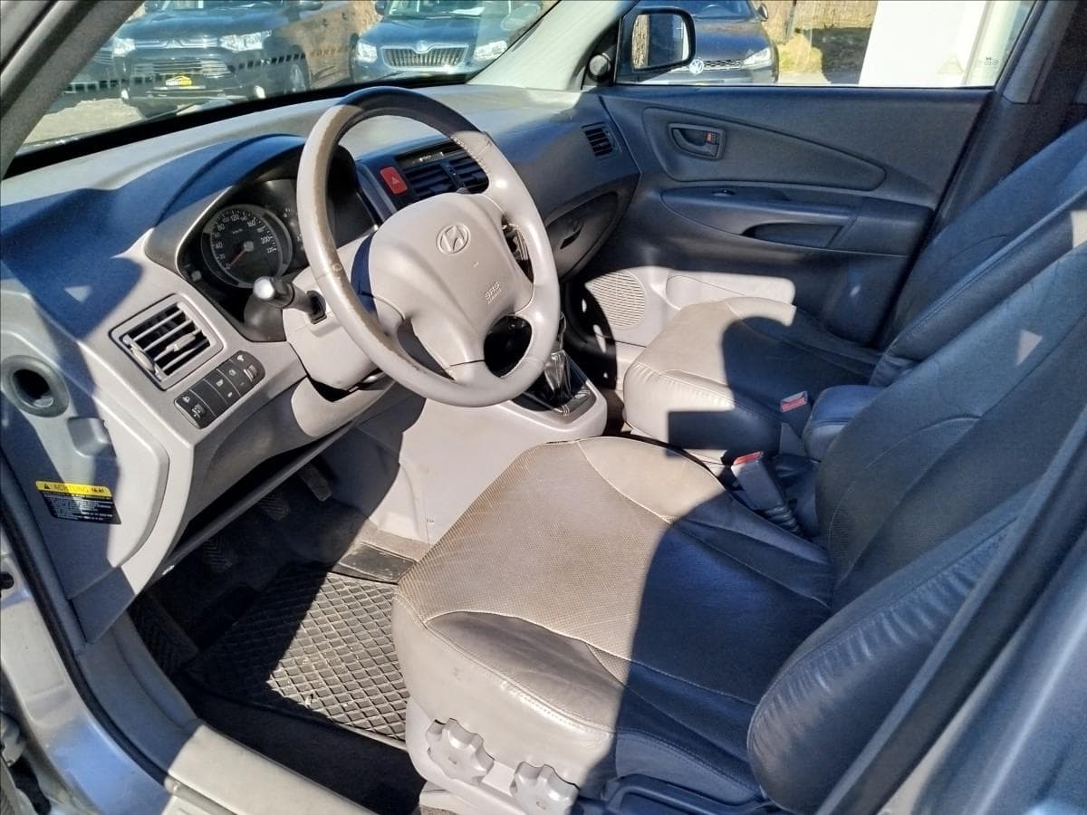 2005 Hyundai TUCSON - 13