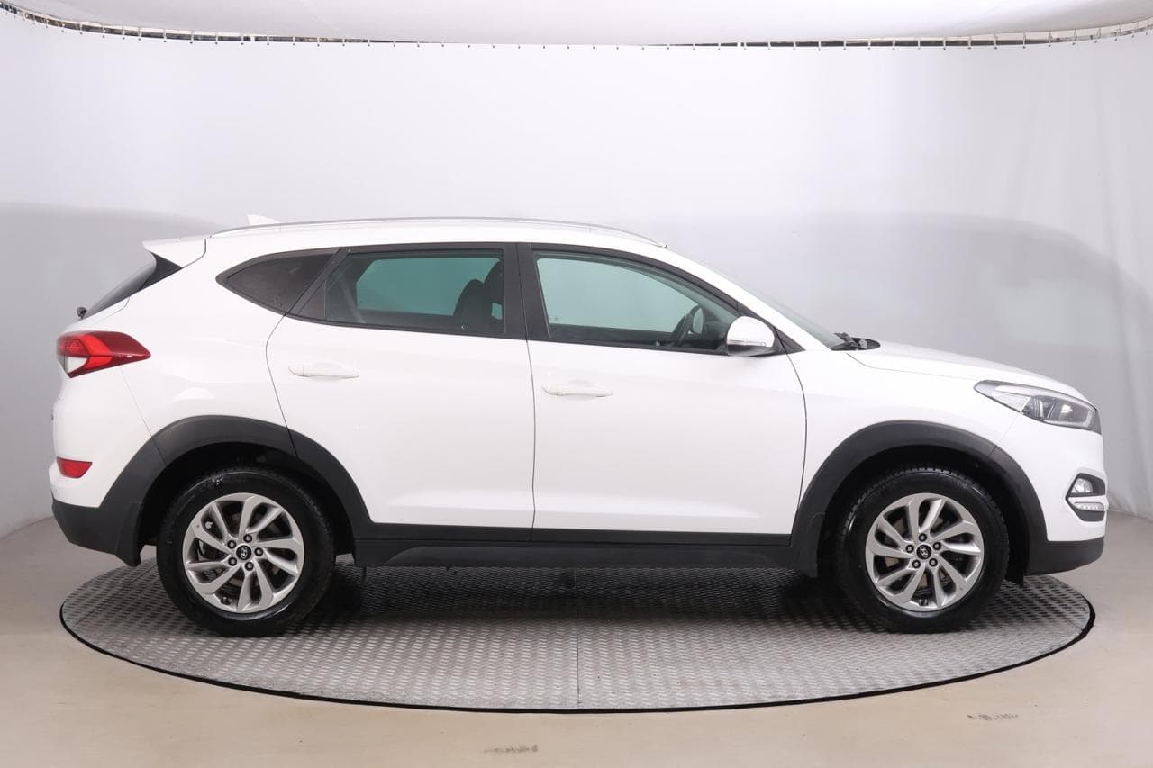 2016 Hyundai Tucson - 8