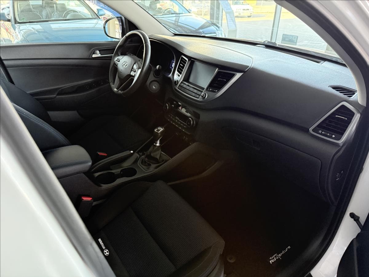 2016 Hyundai TUCSON - 9