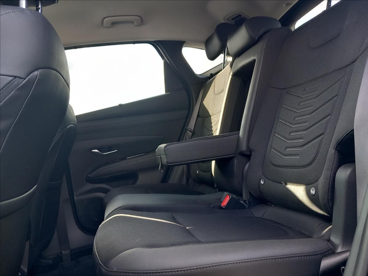 2025 Hyundai TUCSON - 19