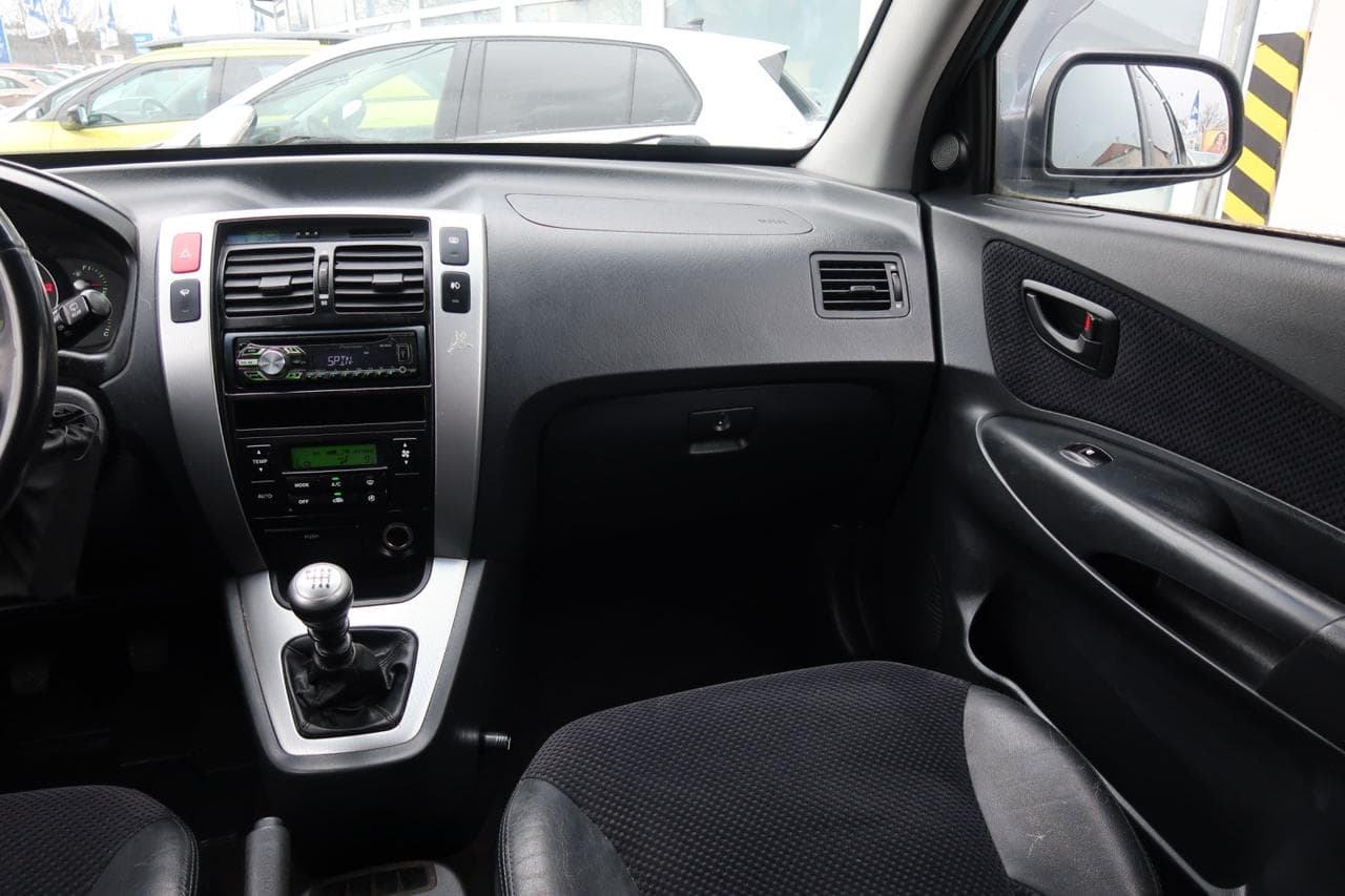 2006 Hyundai TUCSON - 11