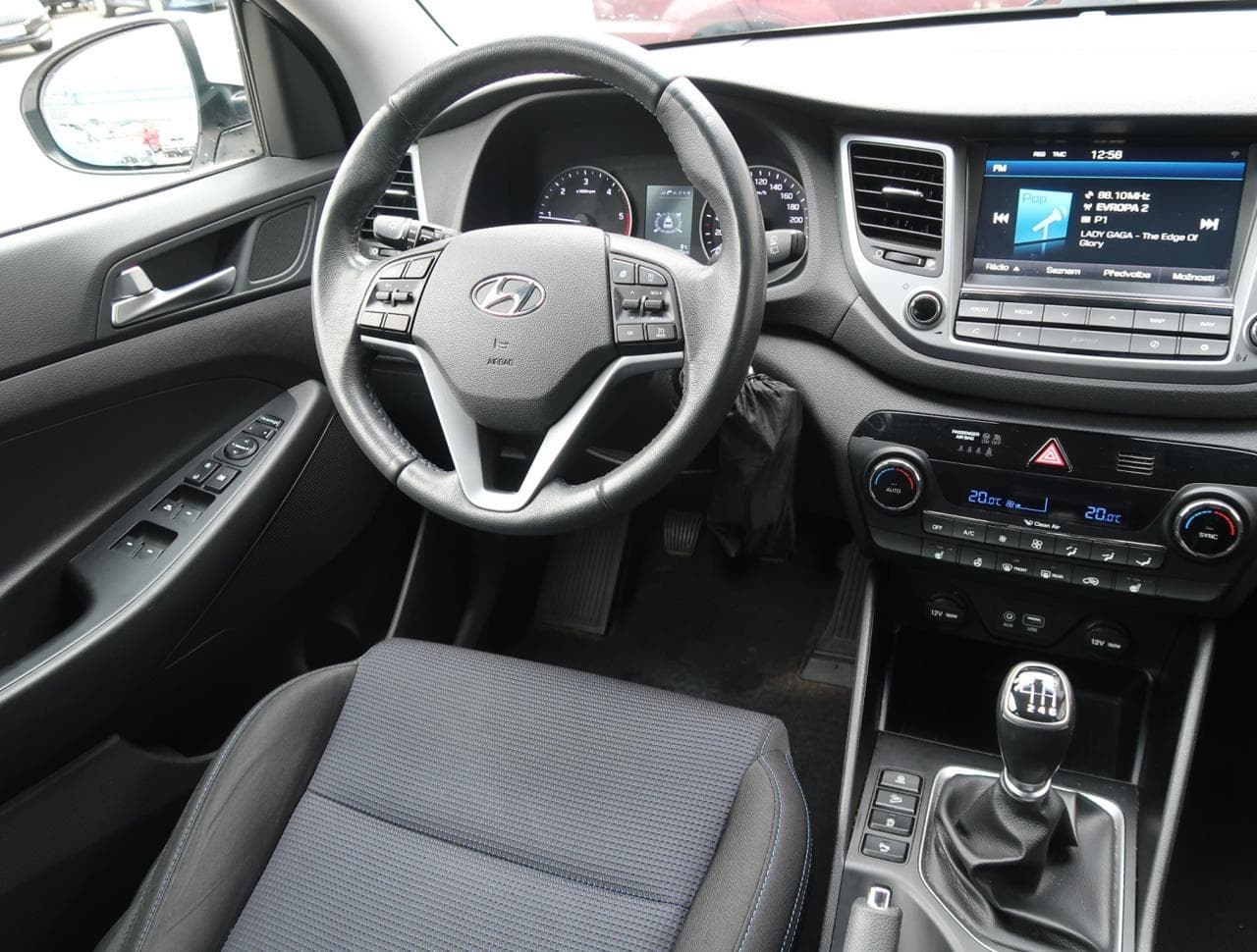 2016 Hyundai TUCSON - 9