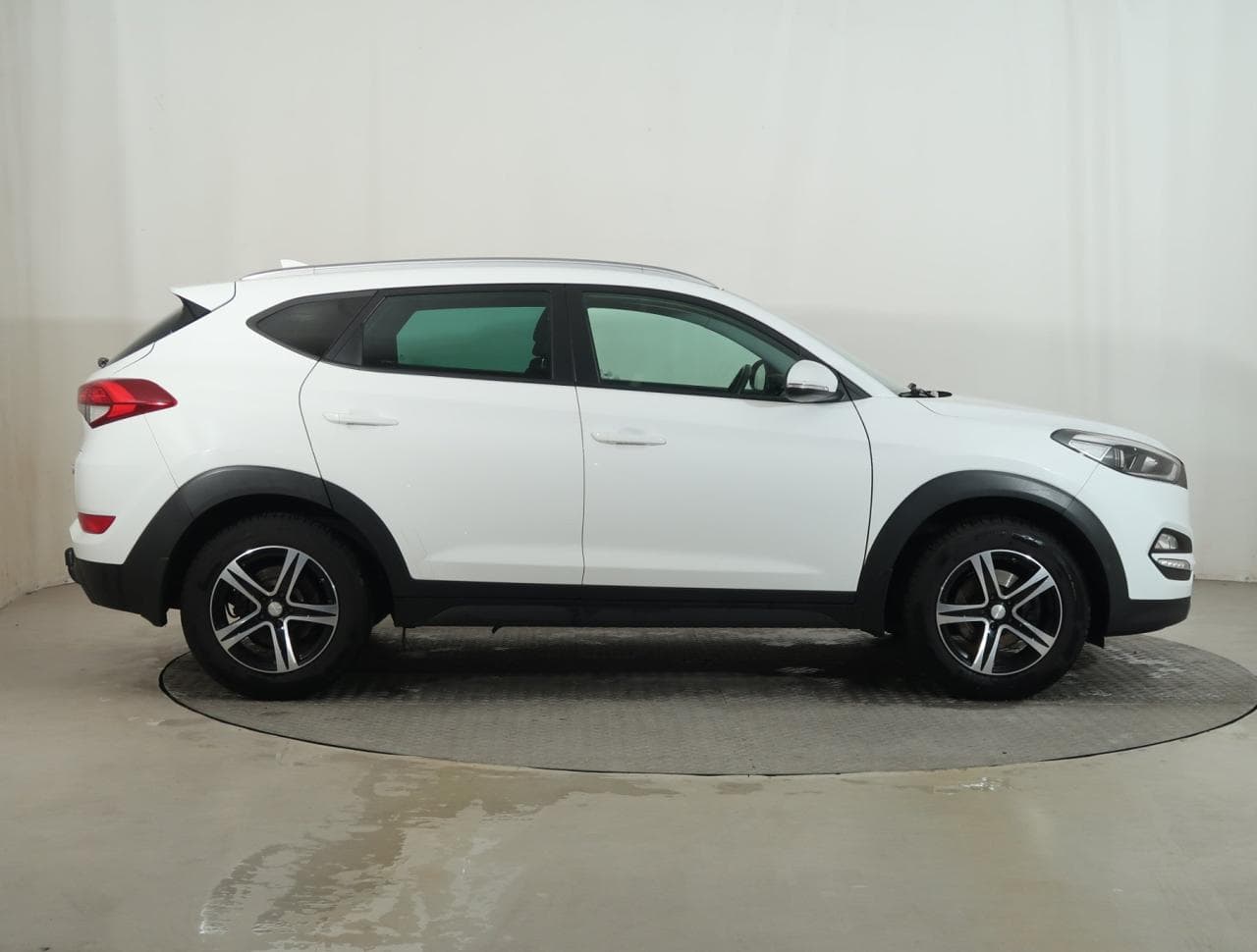 2016 Hyundai TUCSON - 8