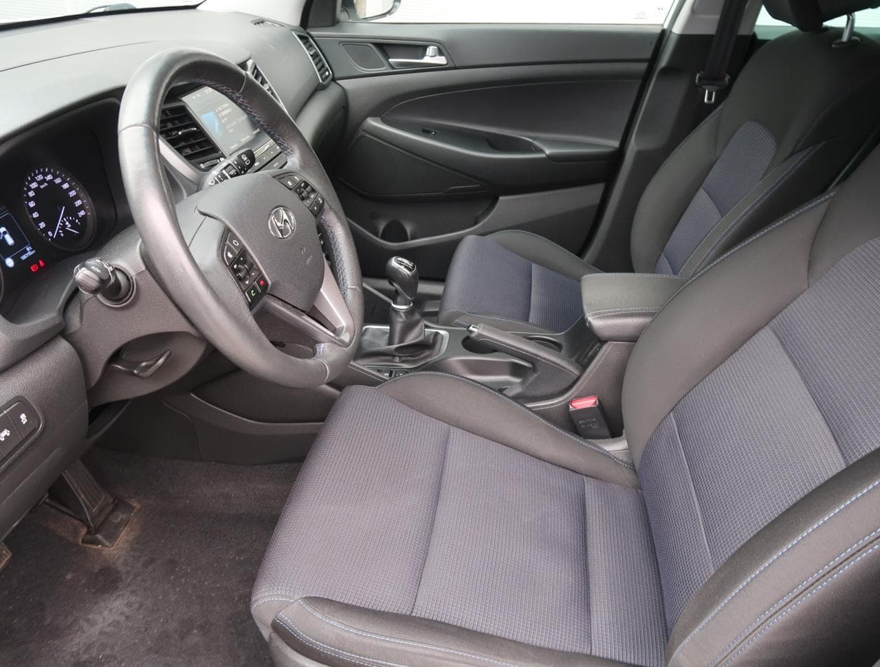 2016 Hyundai TUCSON - 16