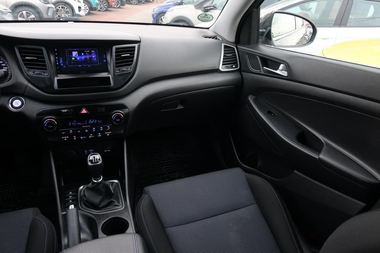 2017 Hyundai TUCSON - 11