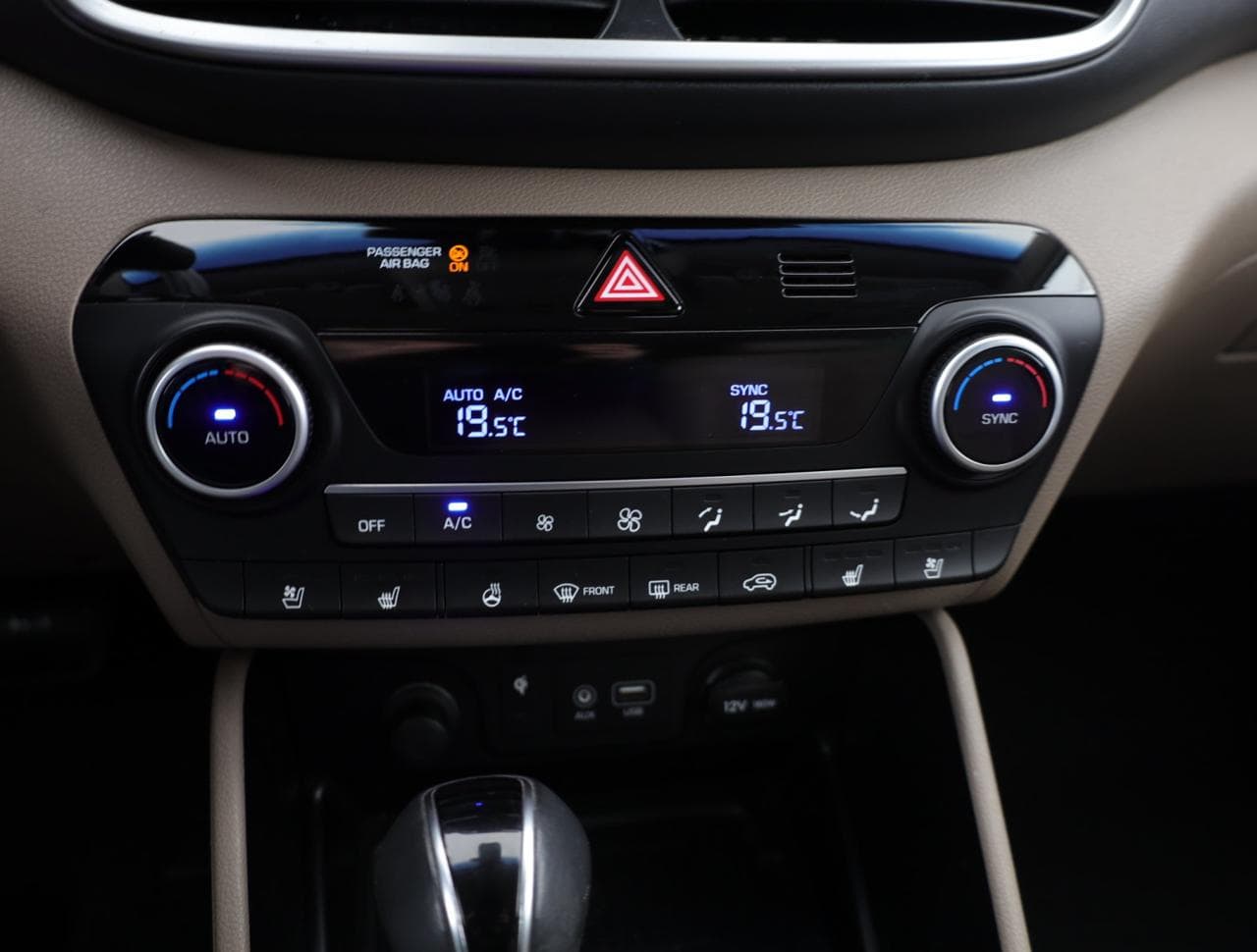 2018 Hyundai TUCSON - 16