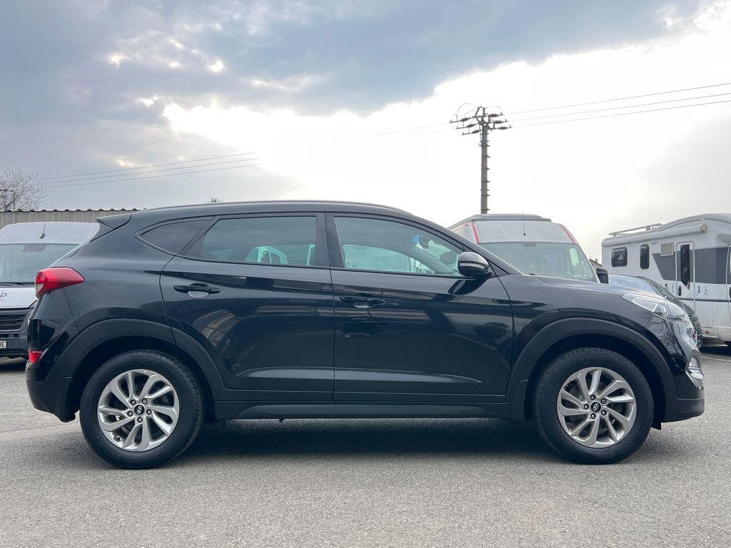 2017 Hyundai TUCSON - 19