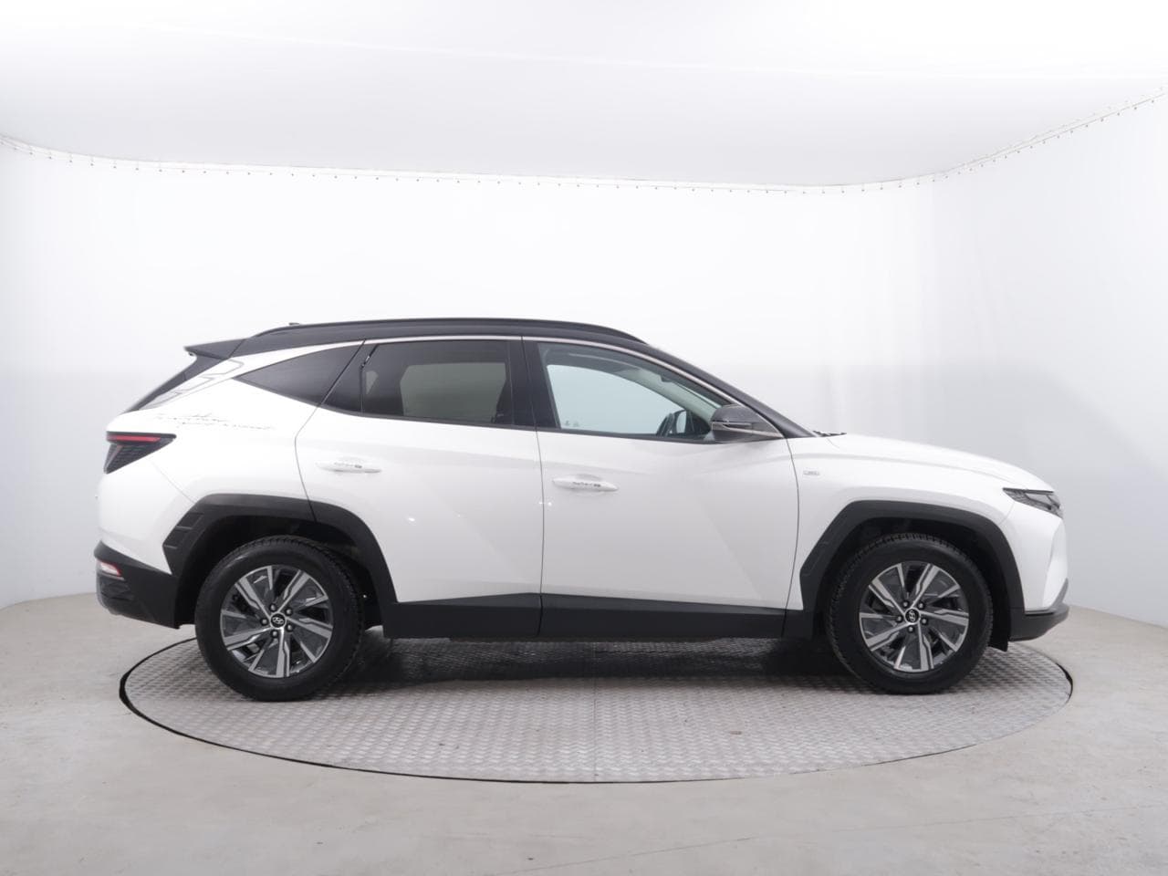 2022 Hyundai TUCSON - 8