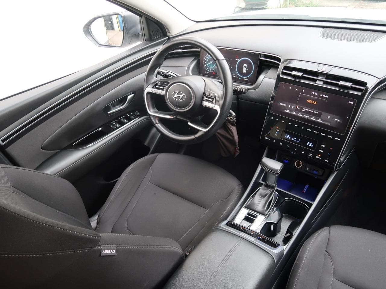 2022 Hyundai TUCSON - 9