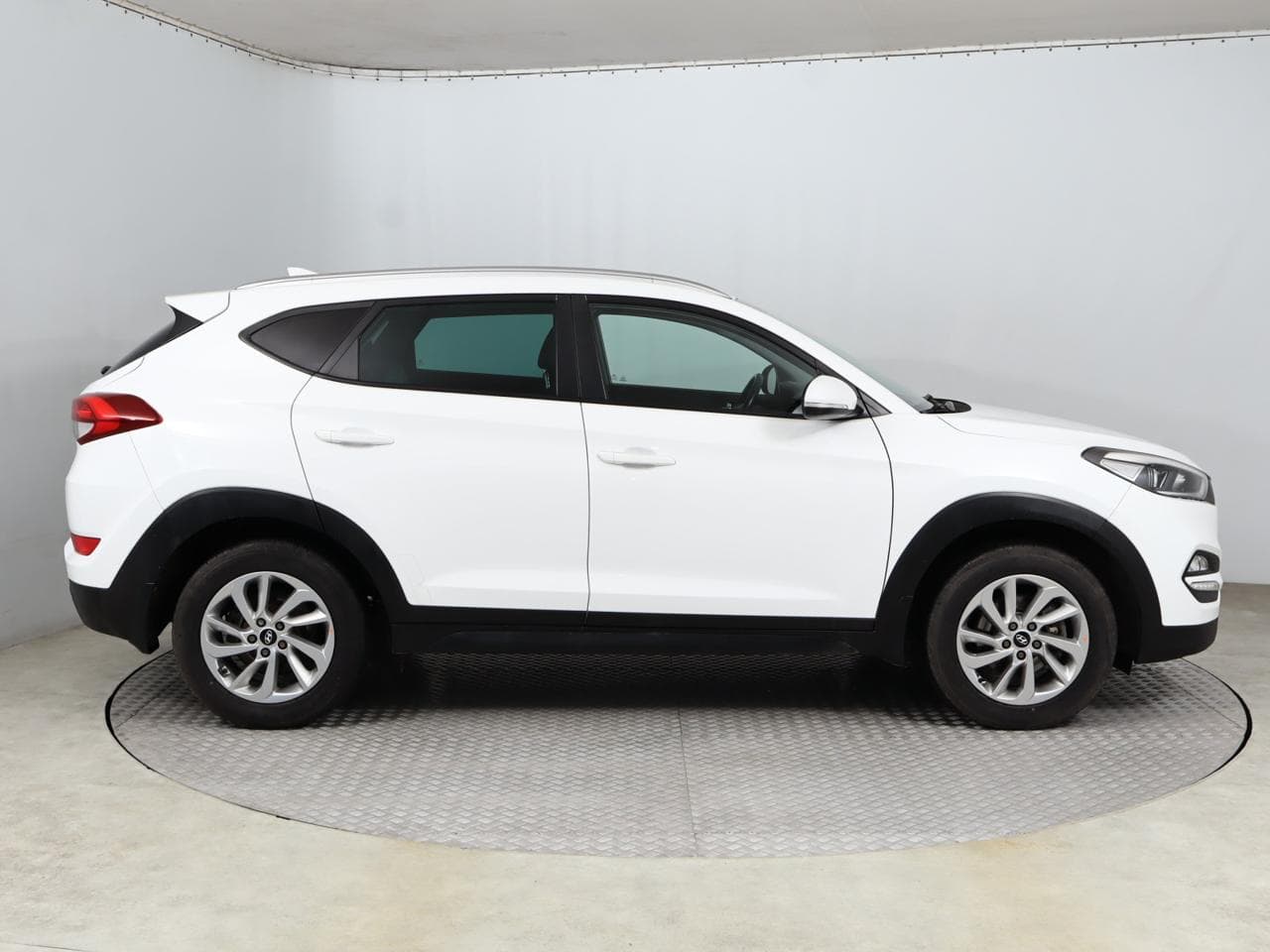 2016 Hyundai TUCSON - 8