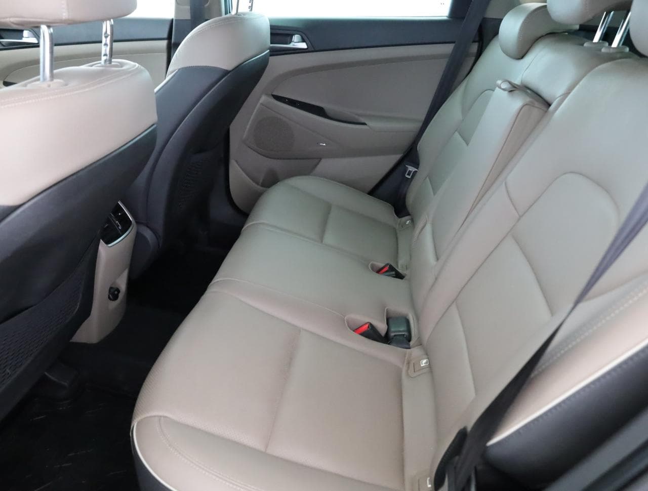 2018 Hyundai TUCSON - 12