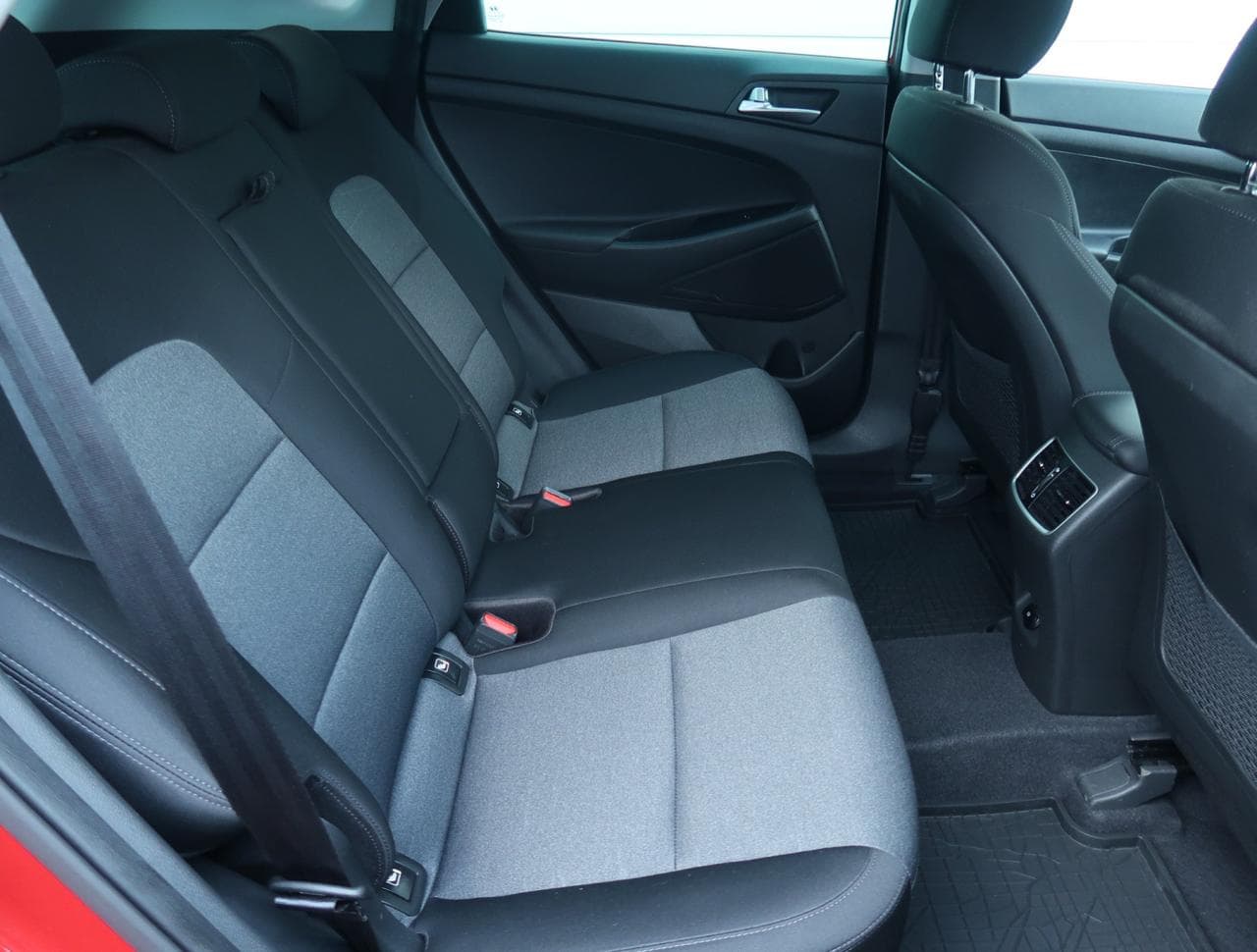 2019 Hyundai TUCSON - 13