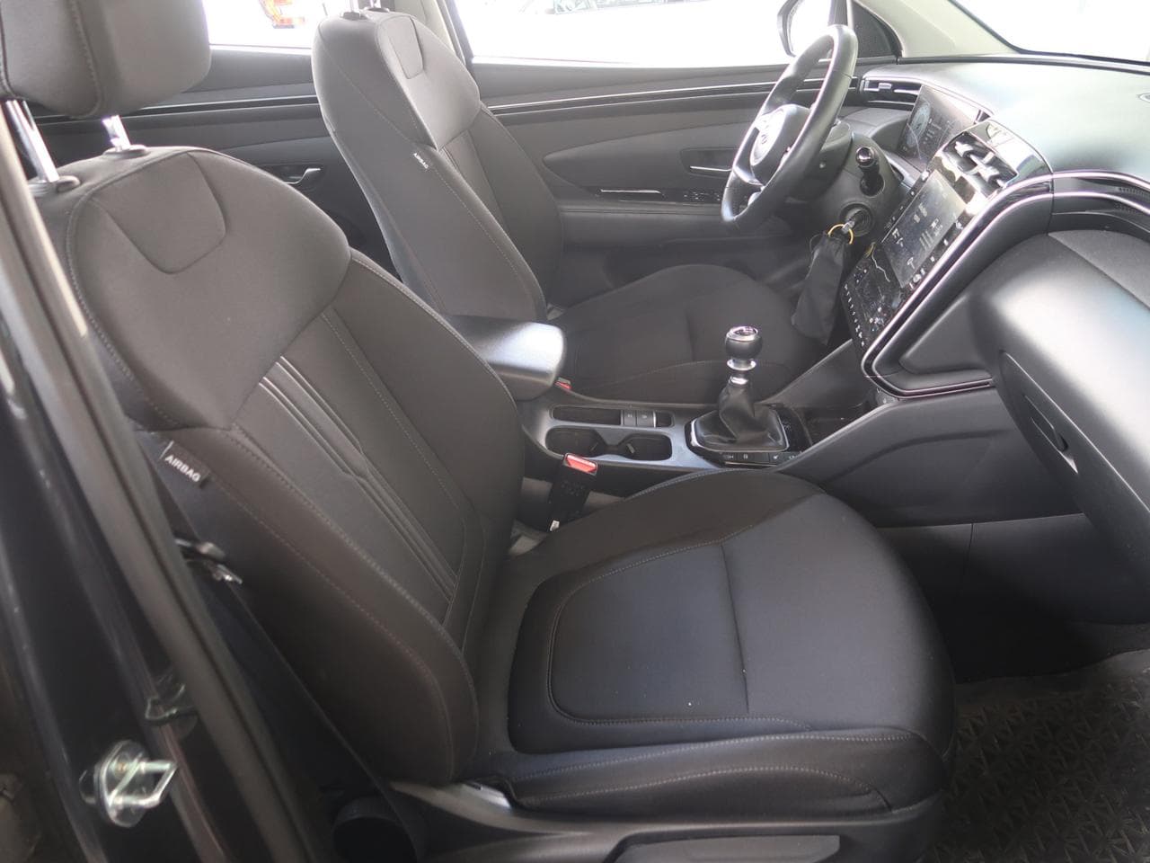 2022 Hyundai TUCSON - 12