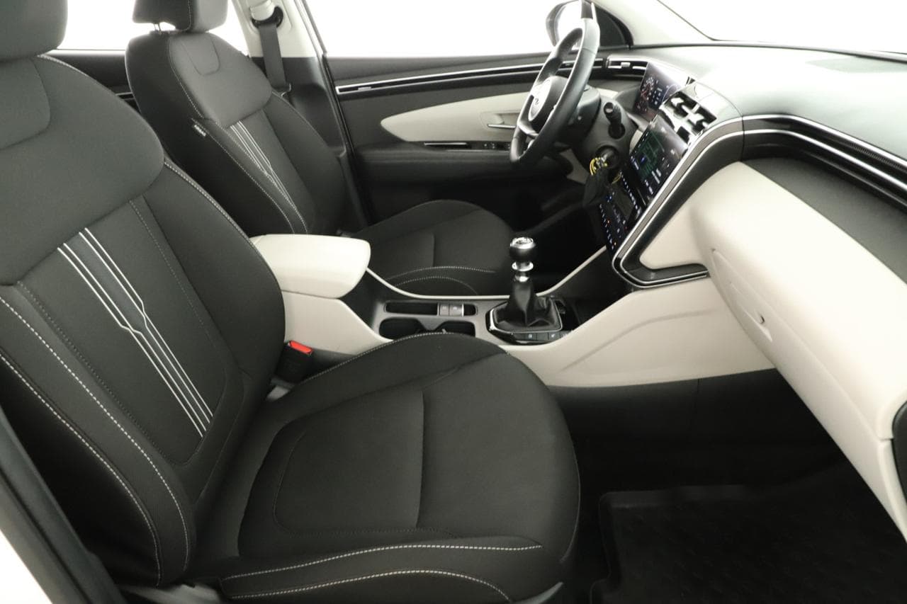 2022 Hyundai TUCSON - 11