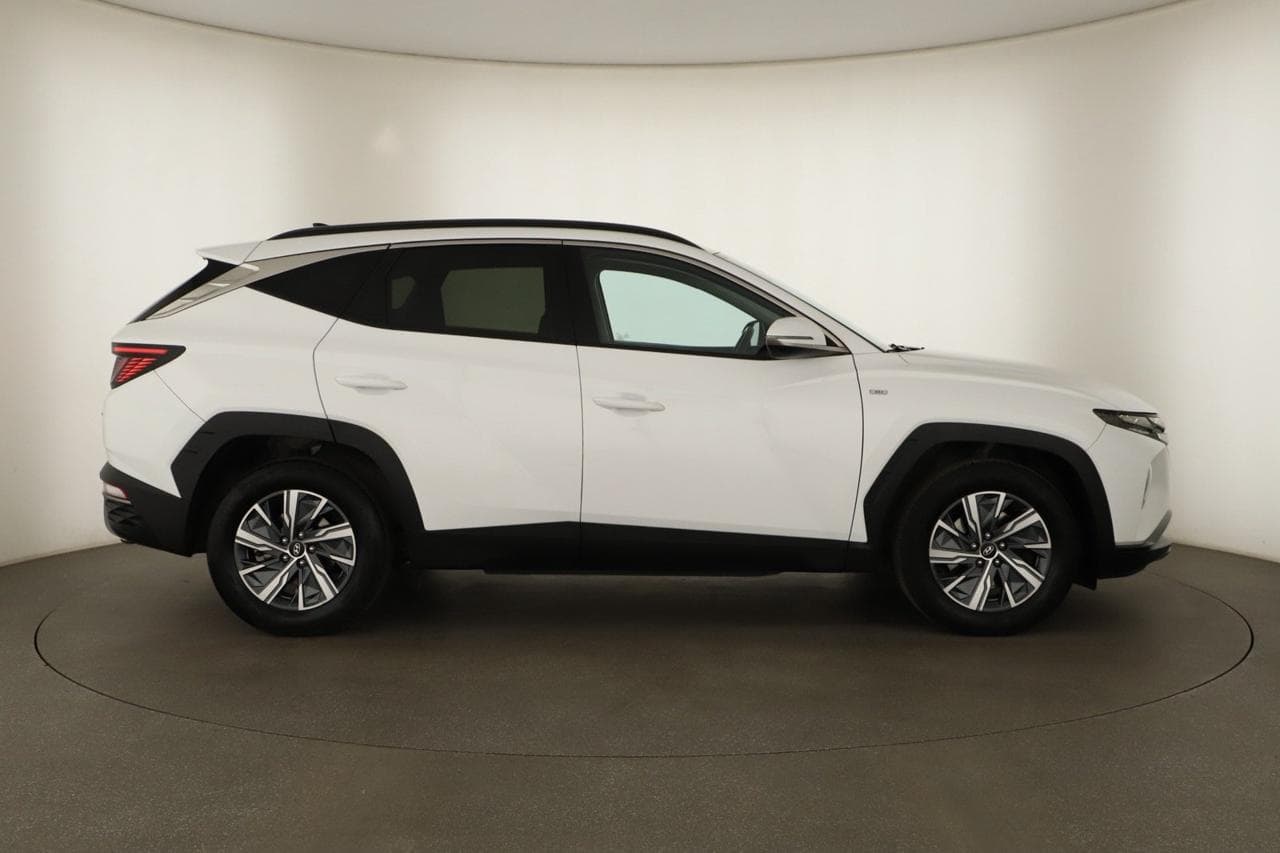2022 Hyundai TUCSON - 8