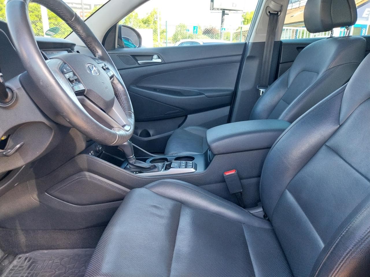 2015 Hyundai TUCSON - 16
