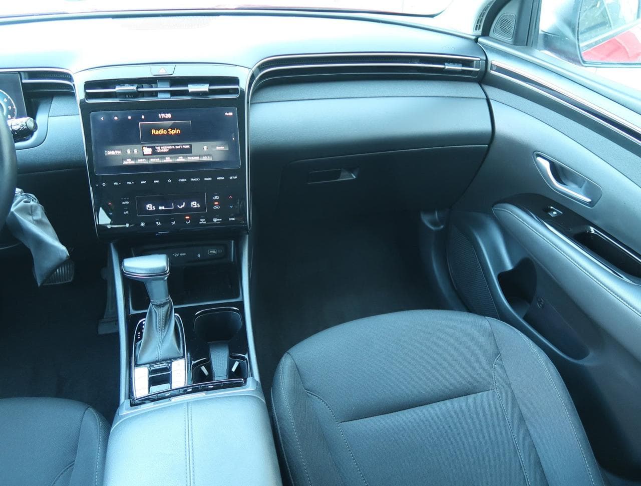 2022 Hyundai TUCSON - 11