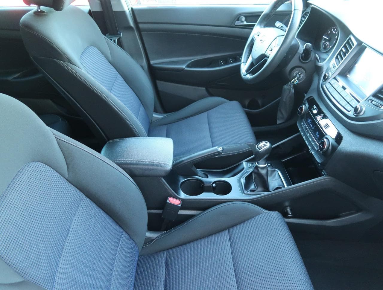 2017 Hyundai TUCSON - 27