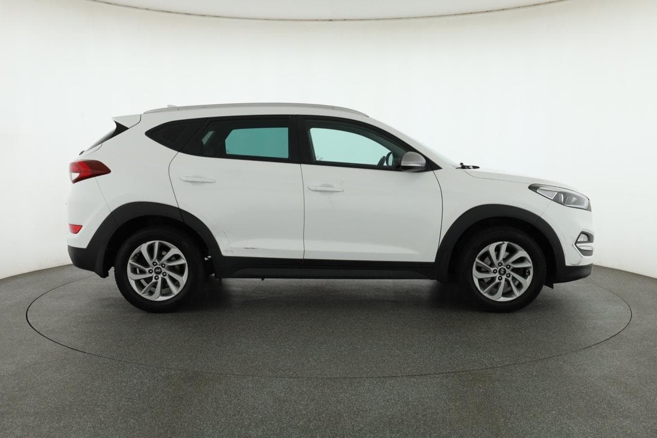 2017 Hyundai TUCSON - 8
