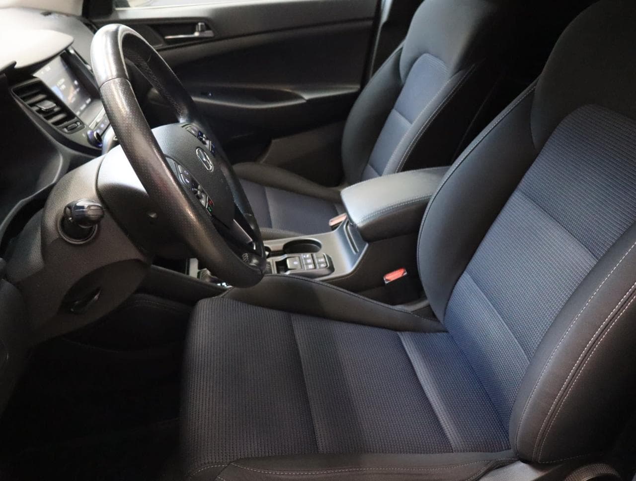 2018 Hyundai TUCSON - 16
