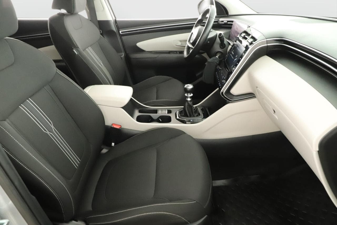 2022 Hyundai TUCSON - 11