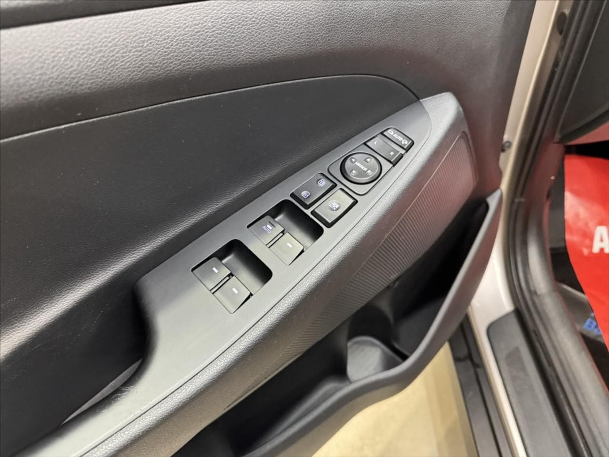 2016 Hyundai TUCSON - 12