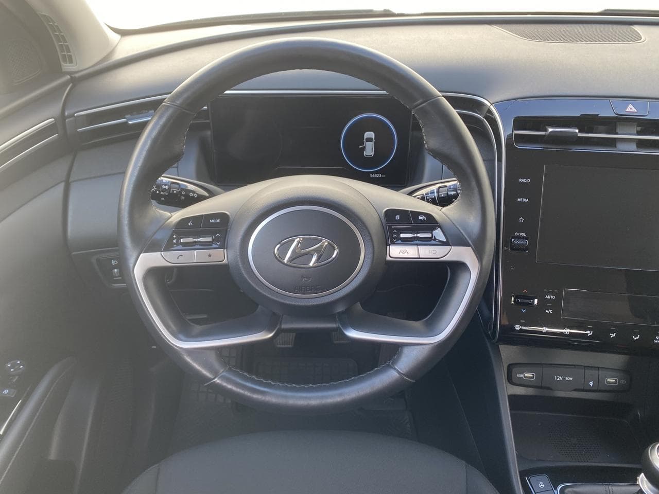 2022 Hyundai TUCSON - 11