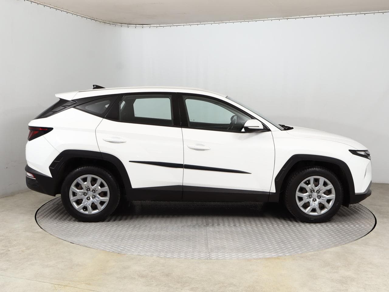 2021 Hyundai TUCSON - 12