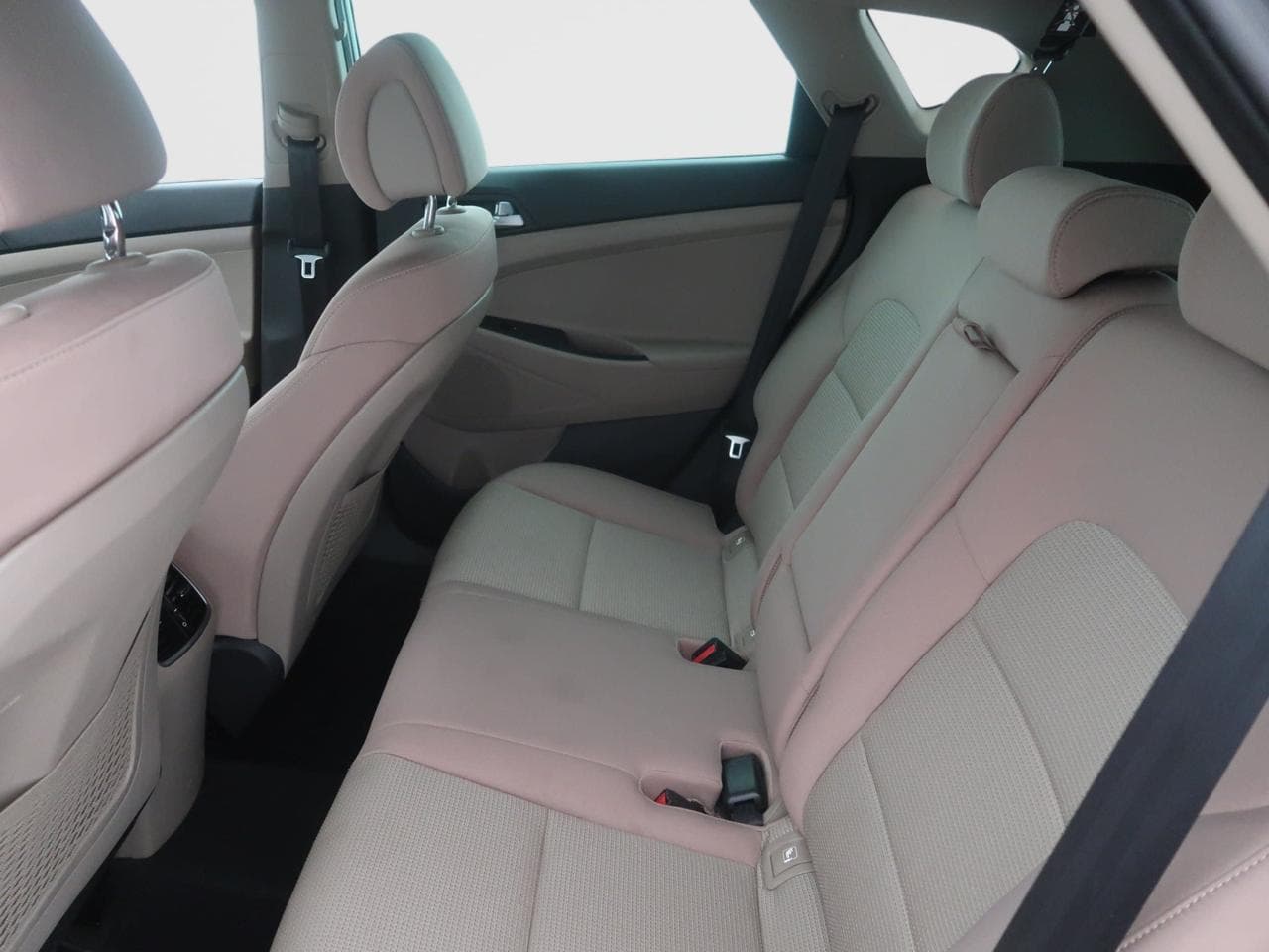 2016 Hyundai TUCSON - 21