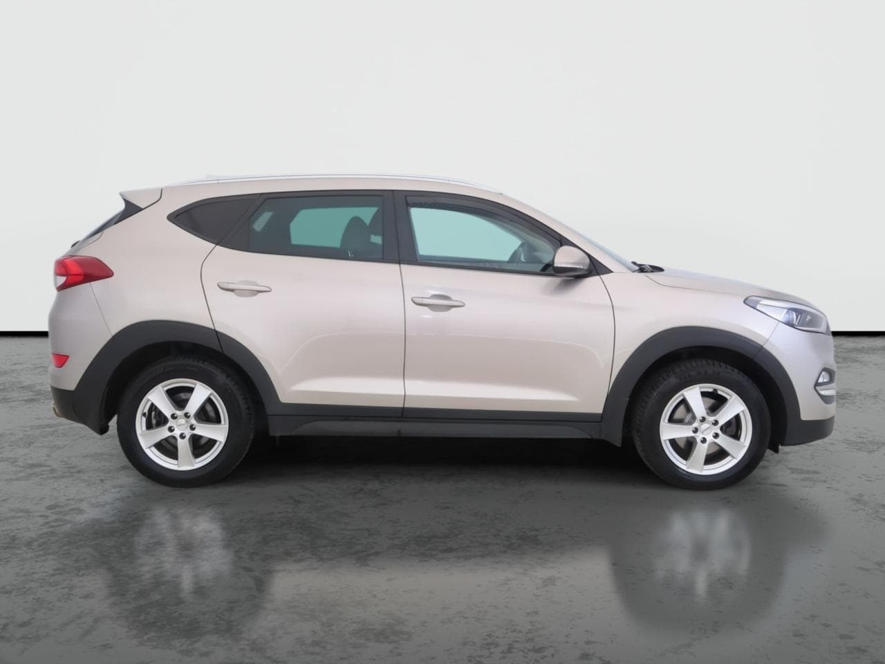 2016 Hyundai TUCSON - 8