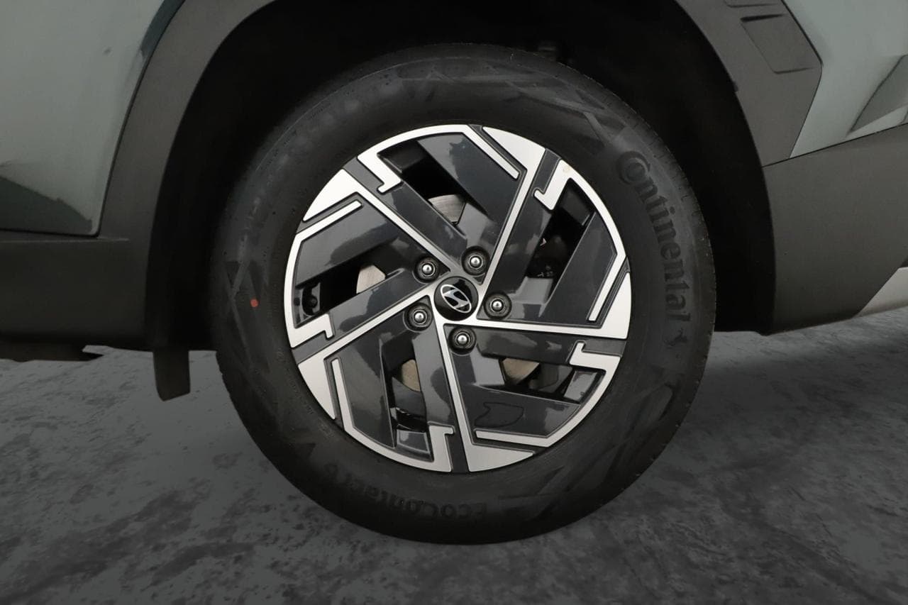 2024 Hyundai TUCSON - 32