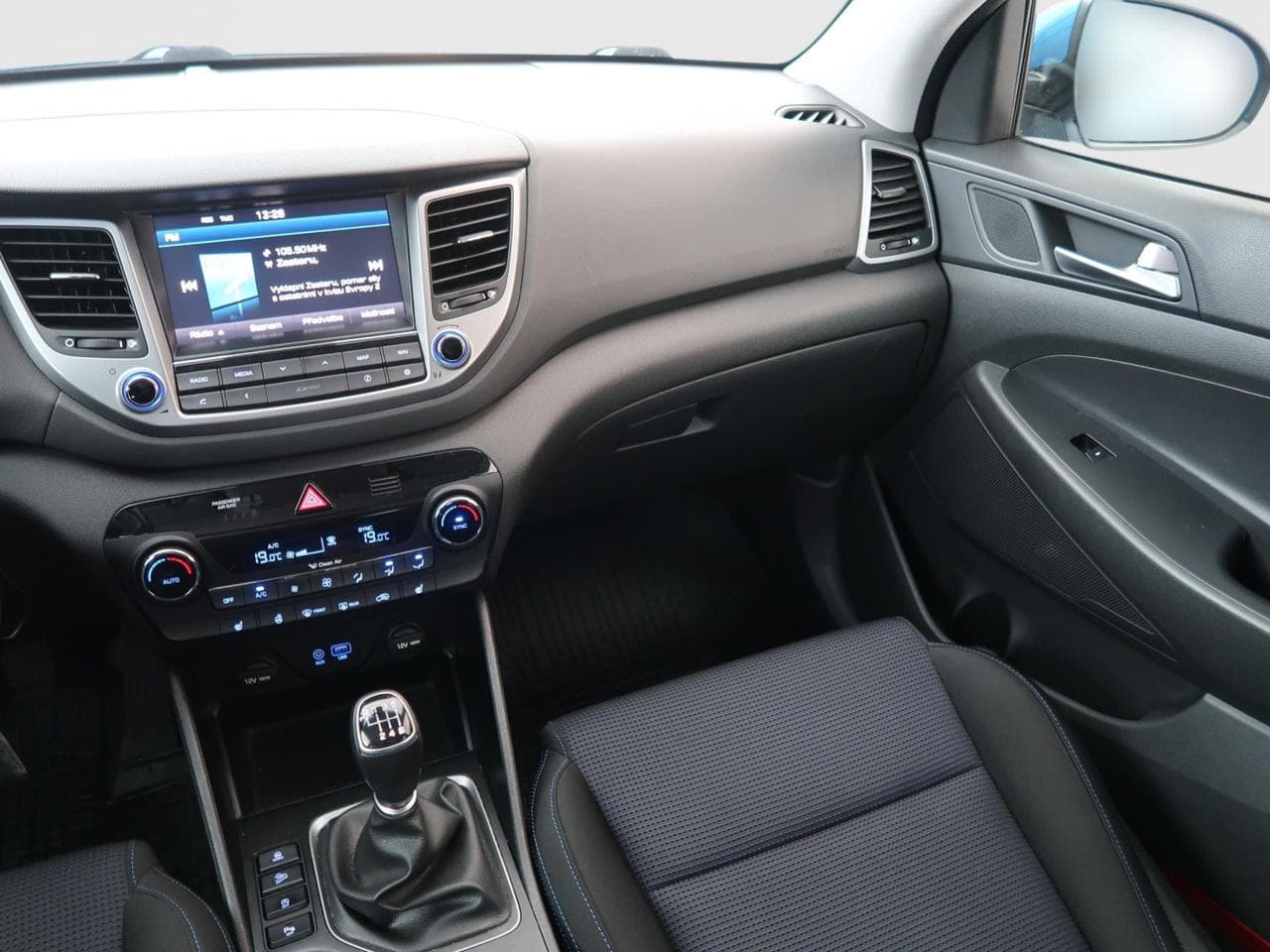 2016 Hyundai TUCSON - 13
