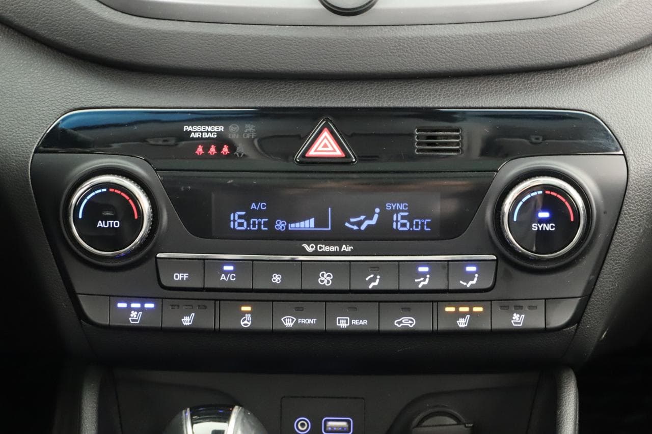 2015 Hyundai TUCSON - 24