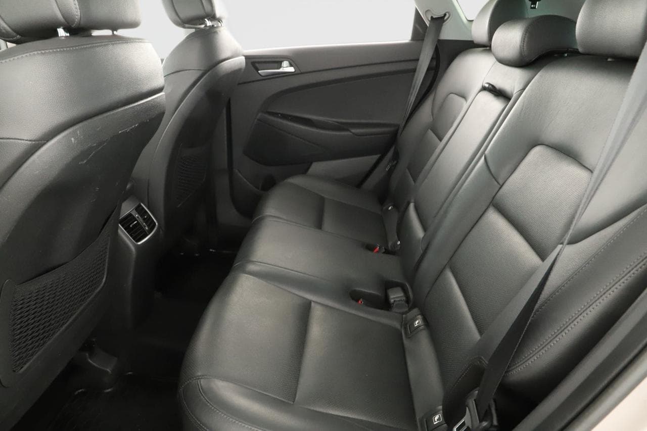 2015 Hyundai TUCSON - 12
