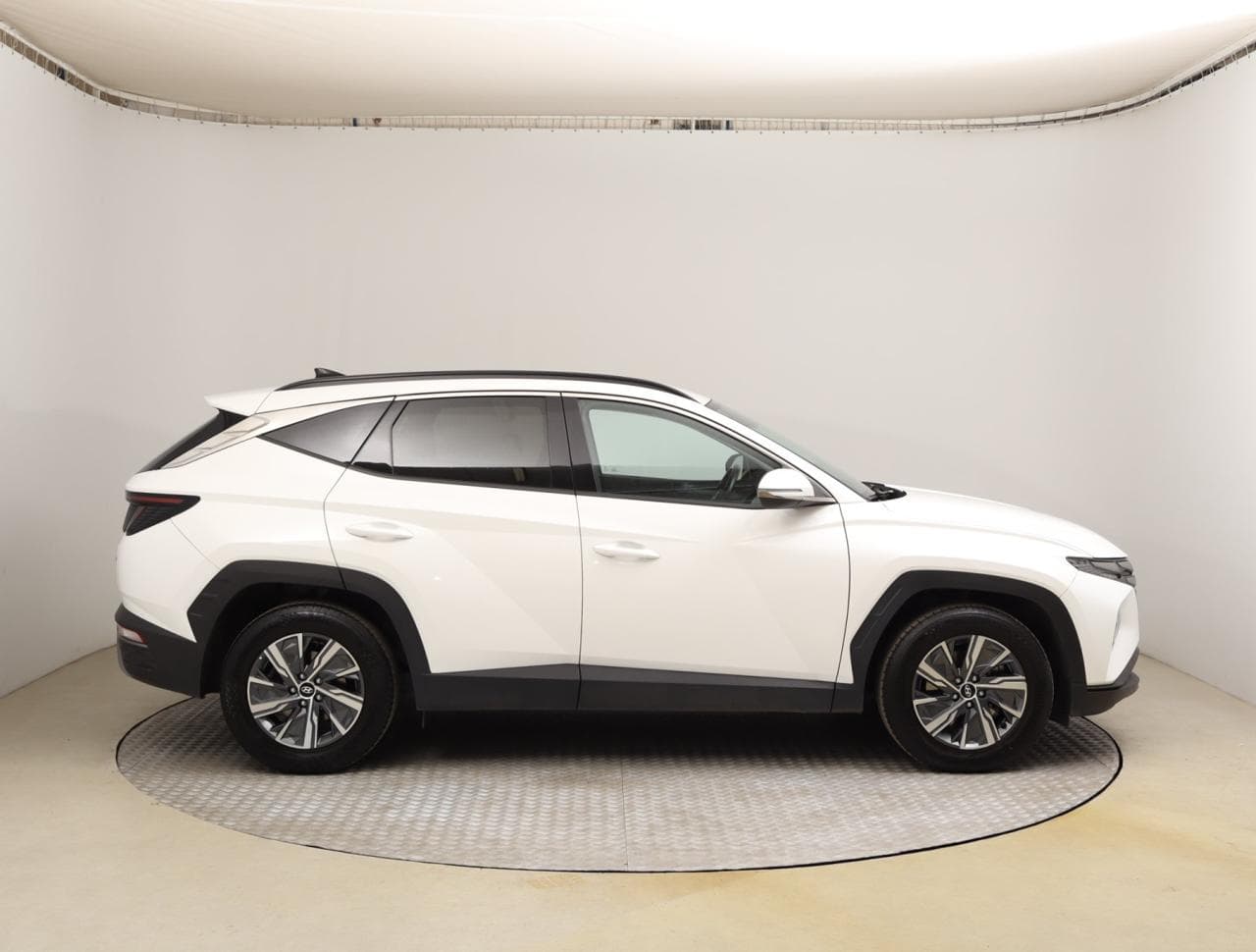 2023 Hyundai TUCSON - 15