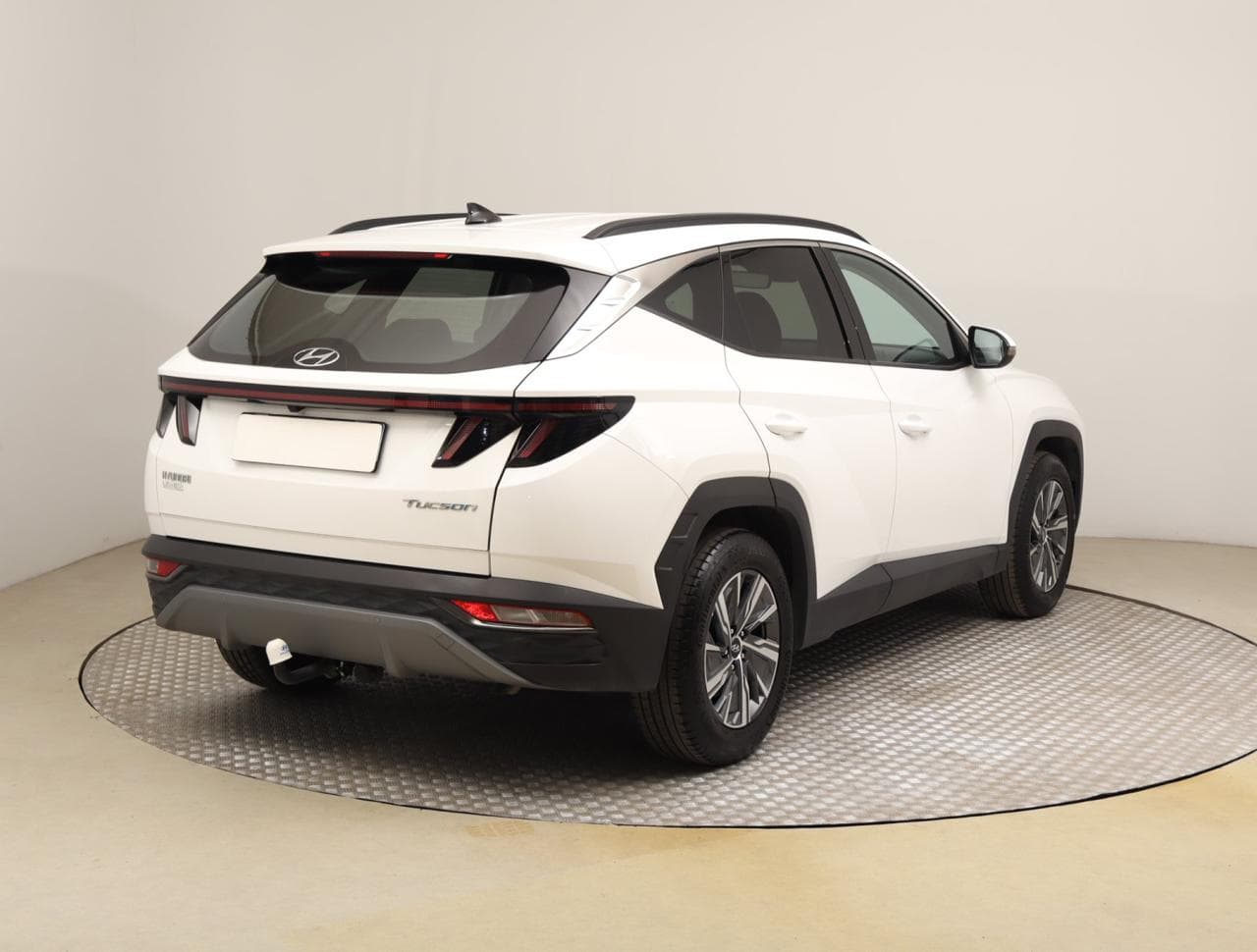 2023 Hyundai TUCSON - 13