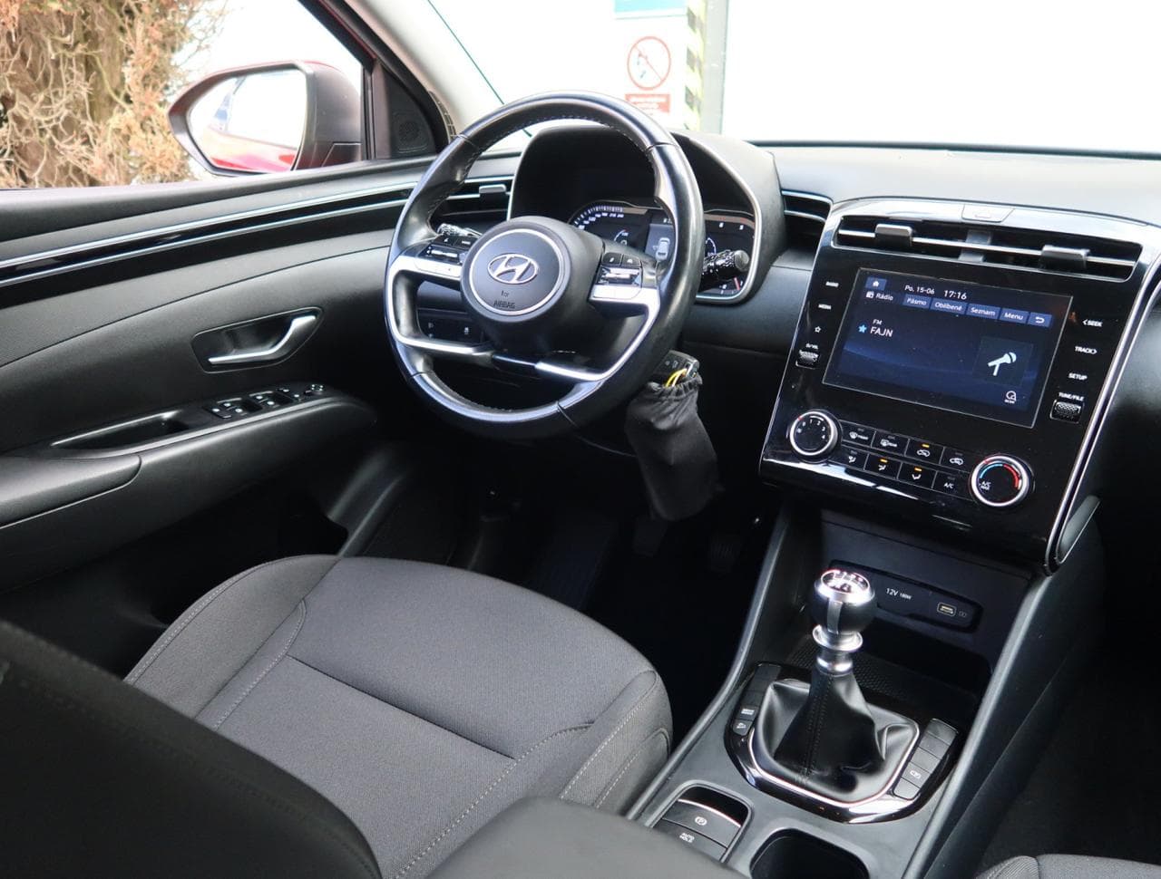 2022 Hyundai TUCSON - 17
