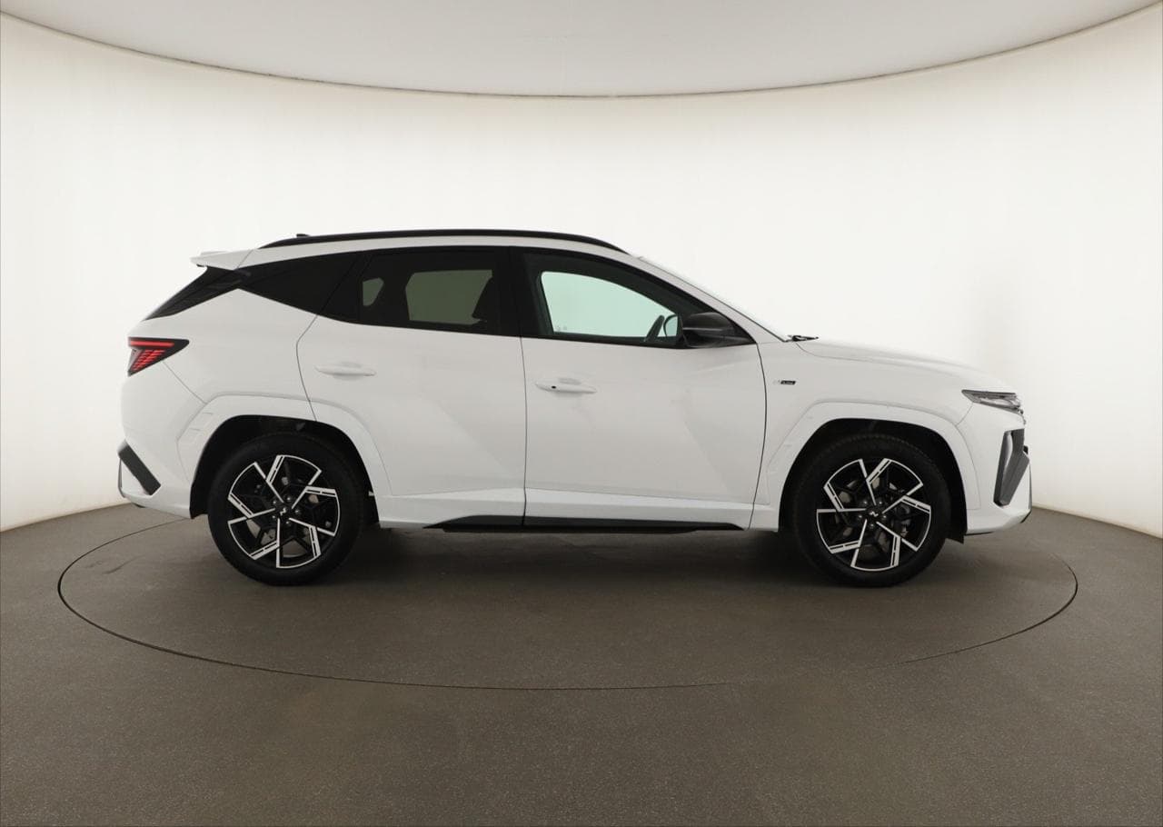 2025 Hyundai TUCSON - 8