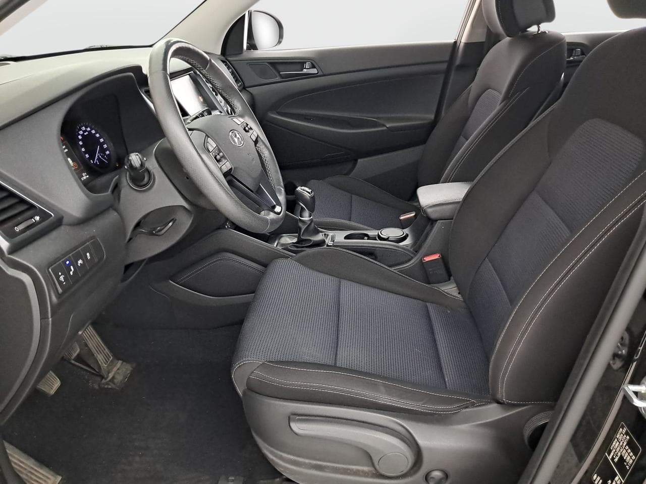 2017 Hyundai TUCSON - 30