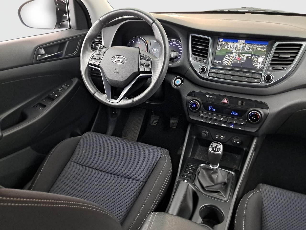 2017 Hyundai TUCSON - 17