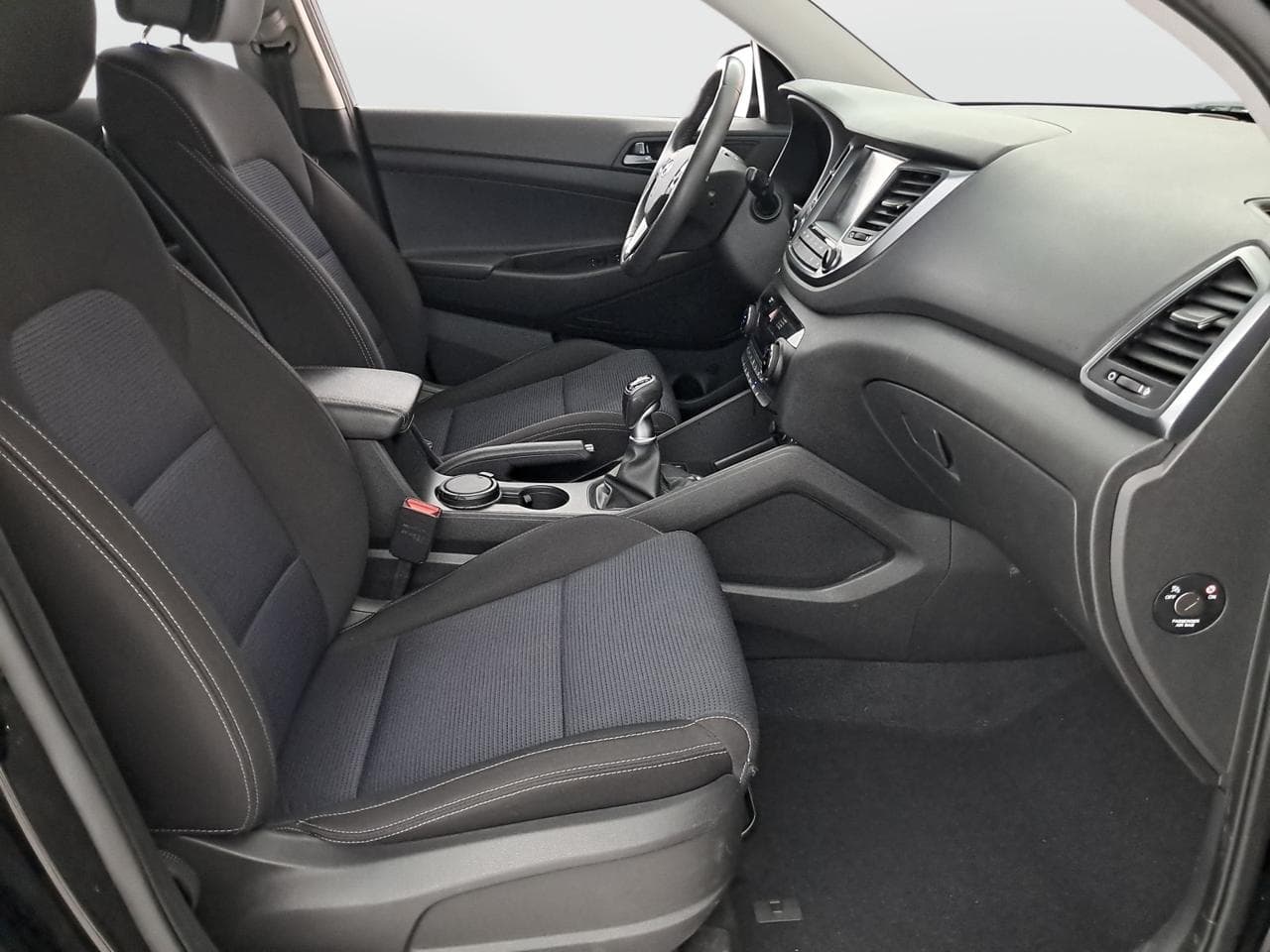 2017 Hyundai TUCSON - 22