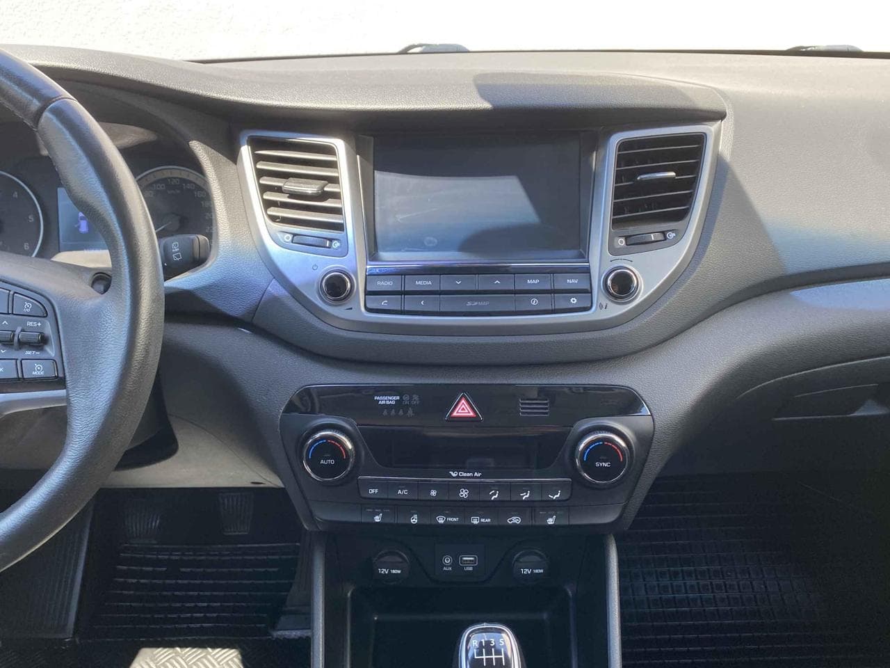 2016 Hyundai TUCSON - 18