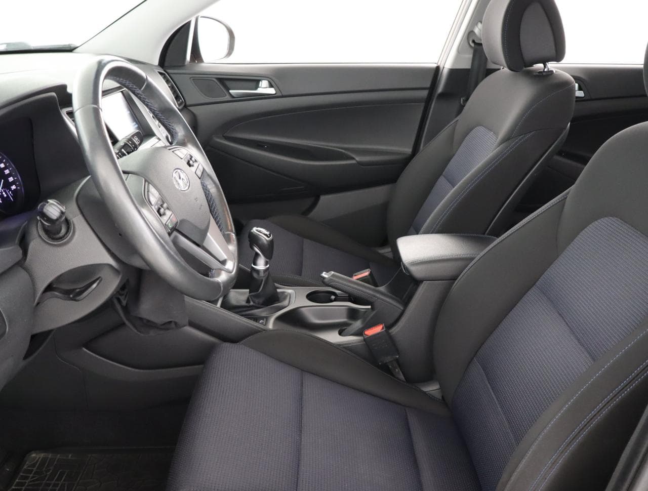 2017 Hyundai TUCSON - 16