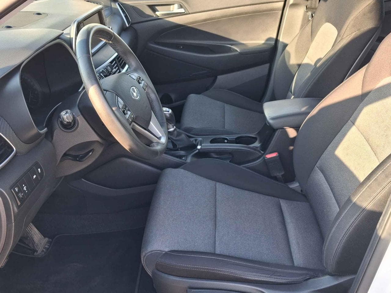 2020 Hyundai TUCSON - 16