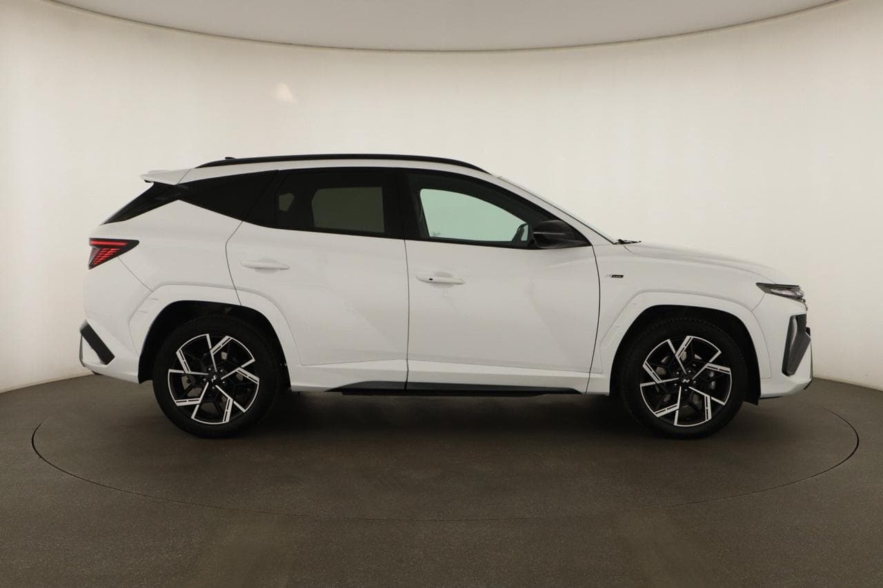 2025 Hyundai TUCSON - 8